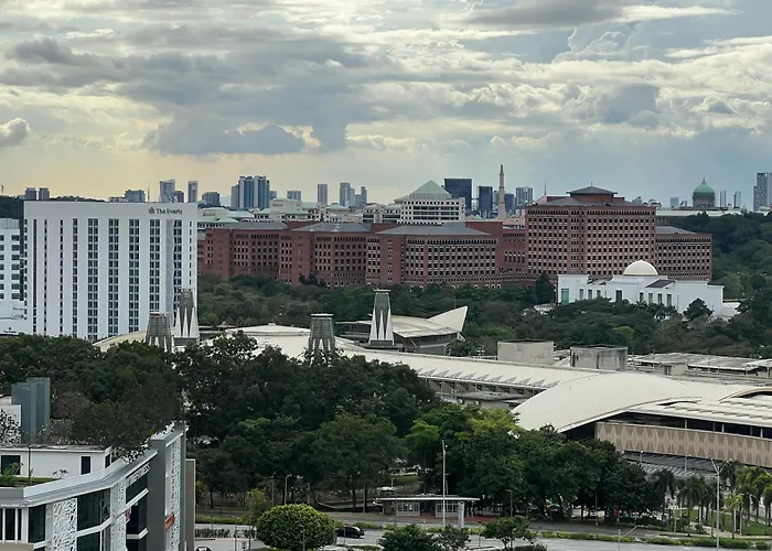Ct View Homestay By Ifaizal, Presint 15 Putrajaya